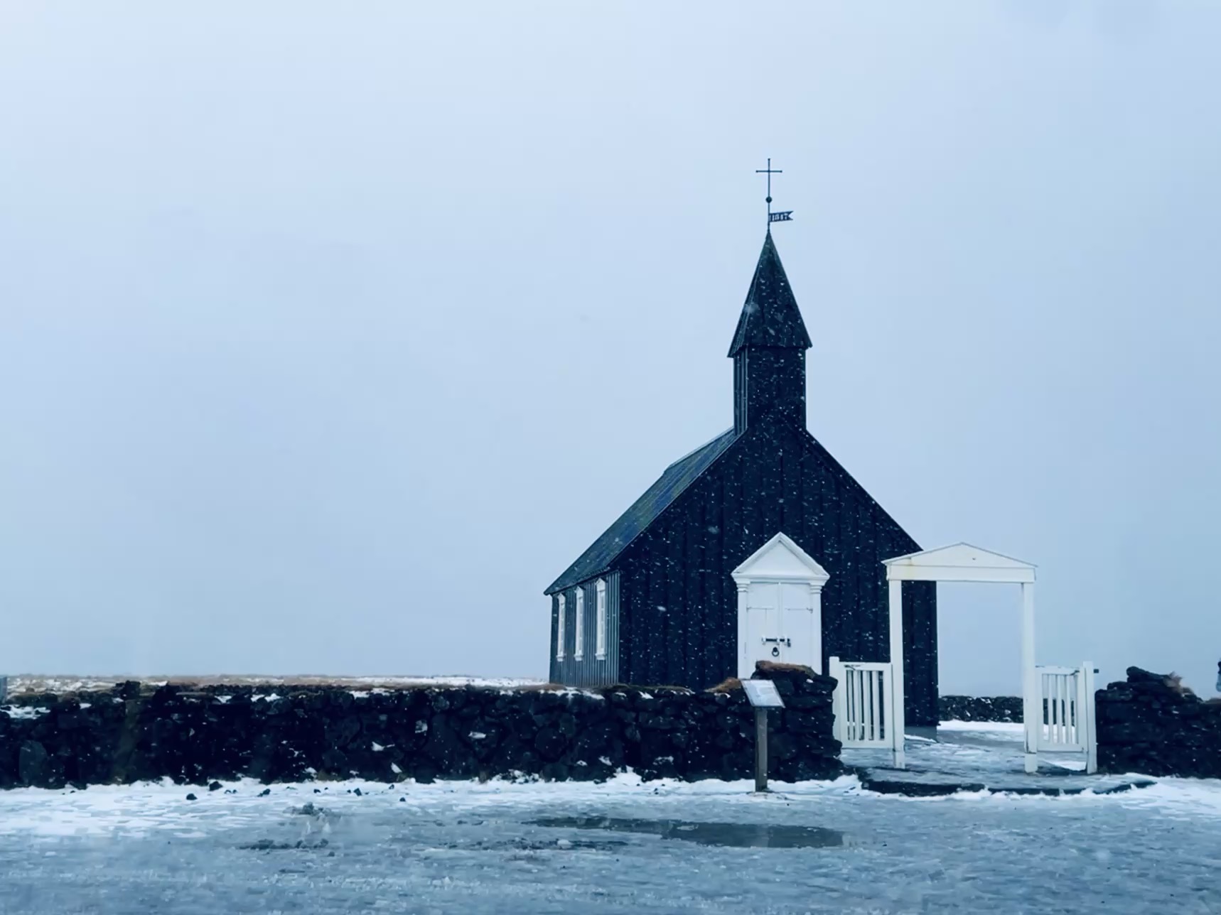 Iceland's South Coast Wonders | Glaciers & Volcanoes